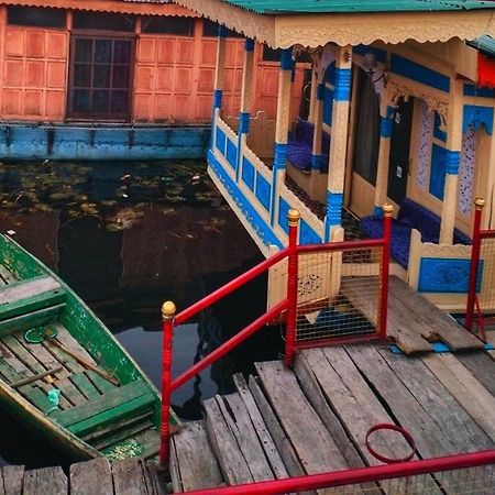 Hotel Lalarukh Group Of Houseboats Srīnagar Zewnętrze zdjęcie