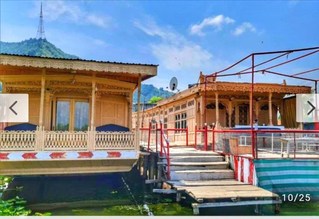 Hotel Lalarukh Group Of Houseboats Srīnagar Zewnętrze zdjęcie